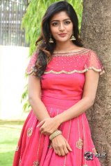 Eesha Rebba At Ami Thumi Movie Pre Release Function